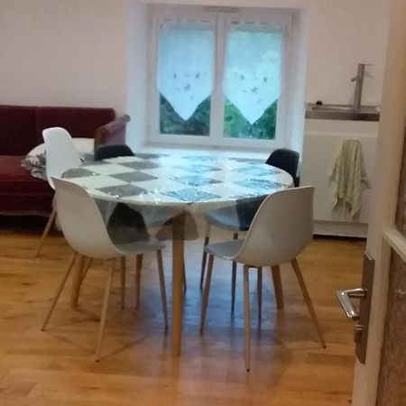 Ferme Maya Saint-Genet-Lerpt Εξωτερικό φωτογραφία