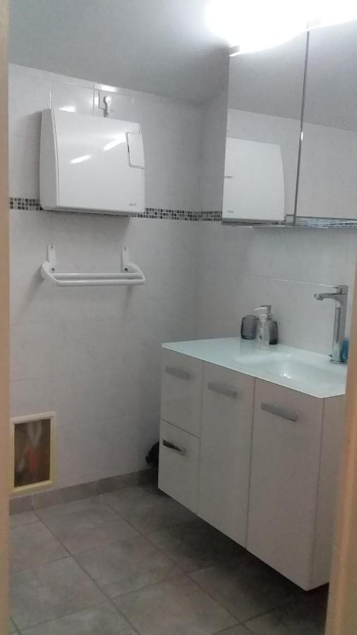 Ferme Maya Saint-Genet-Lerpt Εξωτερικό φωτογραφία