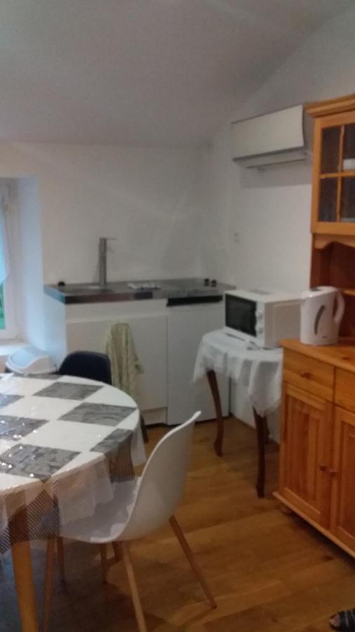 Ferme Maya Saint-Genet-Lerpt Εξωτερικό φωτογραφία